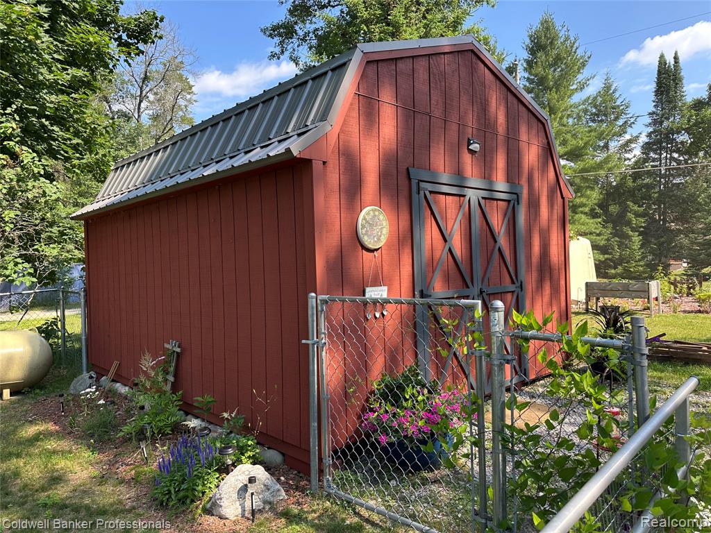 7351 Chain Lake Drive, South Branch, MI, 48761