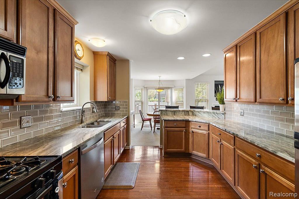8133 SPRINGDALE Drive, 62, White Lake, MI — Photo 19