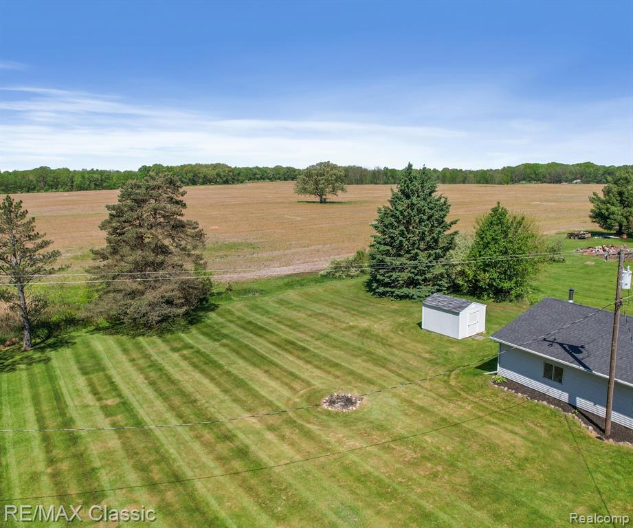 11589 OWOSSO Road, Fowlerville, MI 48836 — Photo 7