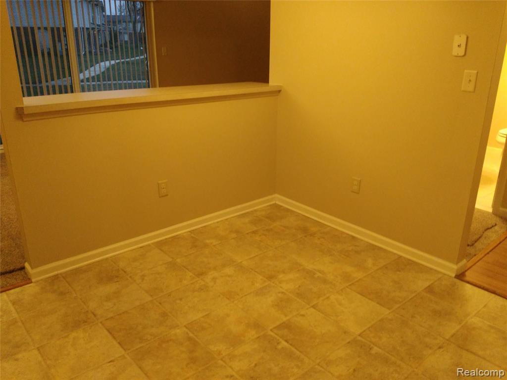 44575 SAVERY Drive, Canton, MI 48187 — Photo 9