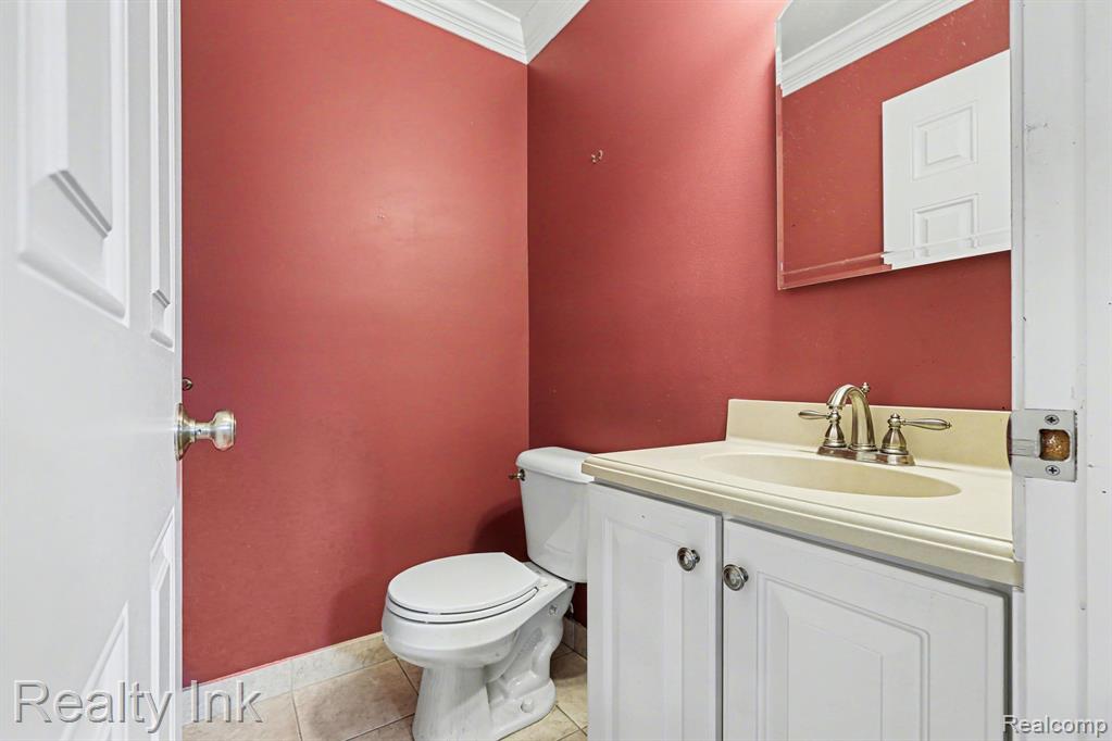 42235 Sycamore Drive, Sterling Heights, MI 48313 — Photo 11