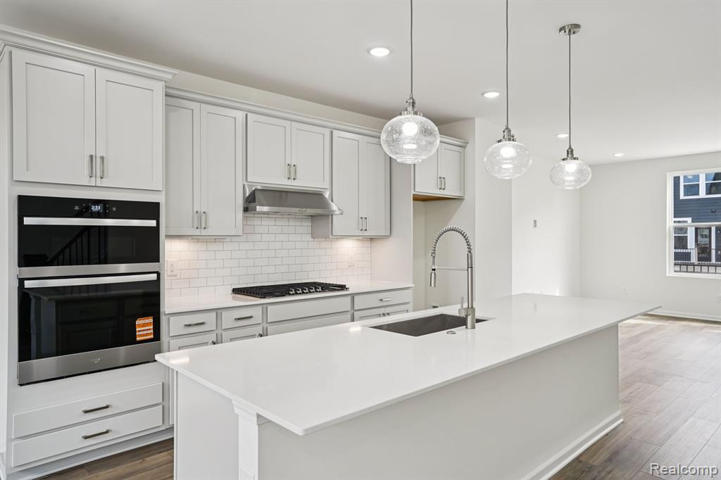 42827 Atwood Avenue, Novi, MI — Photo 15