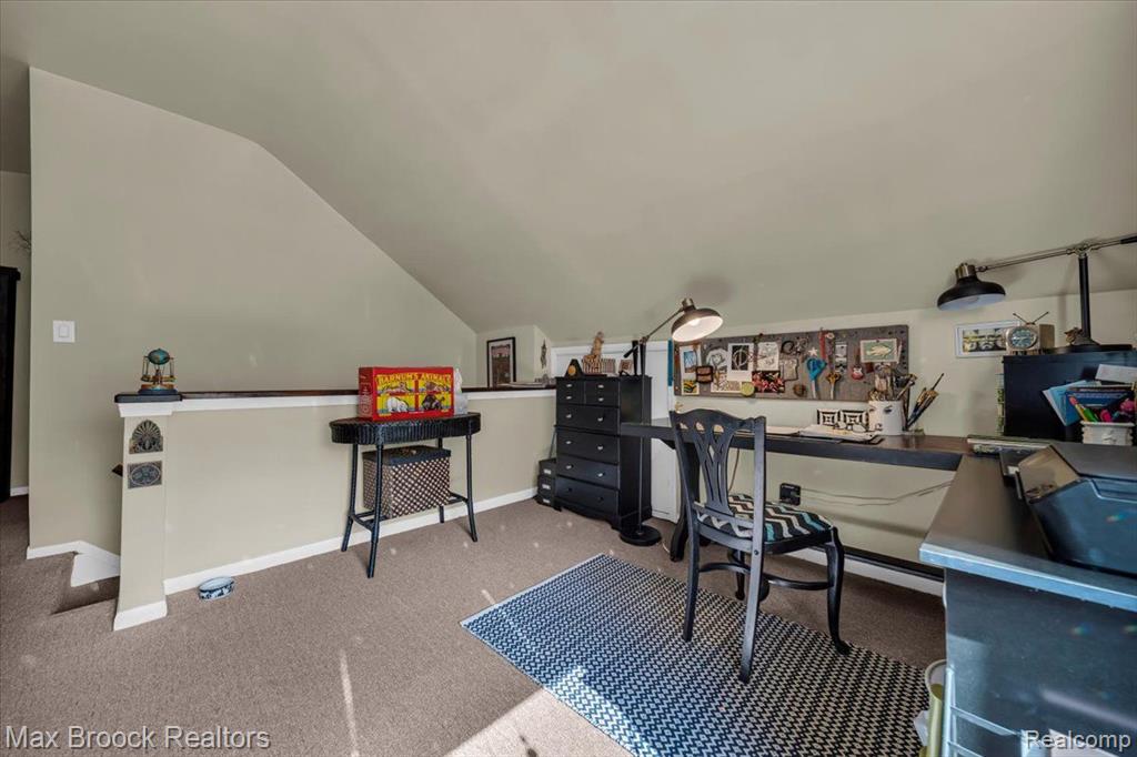 710 HARTLAND Drive, Troy, MI 48083 — Photo 20