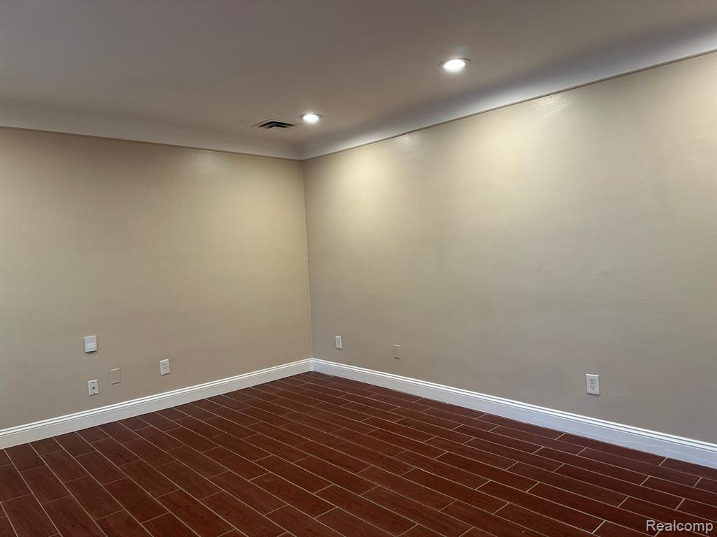 5685 Hubbell Street, Dearborn Heights, MI 48127 — Photo 4