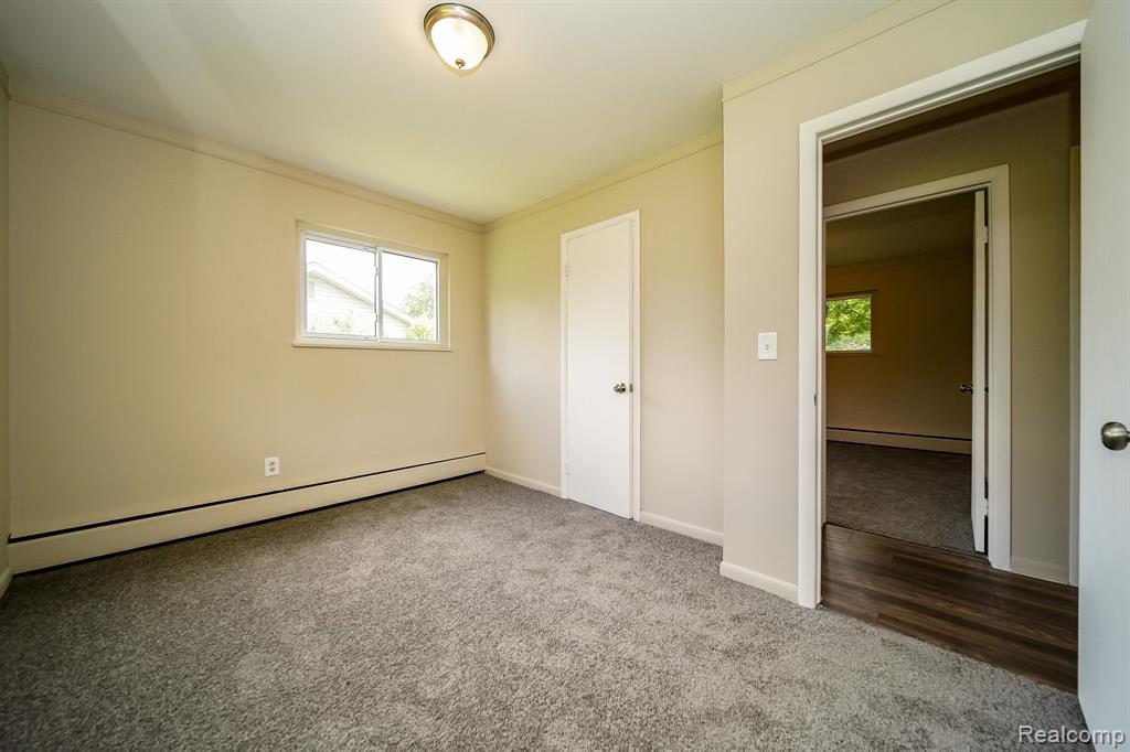 46269 HULING Street, Shelby Twp, MI 48317 — Photo 36