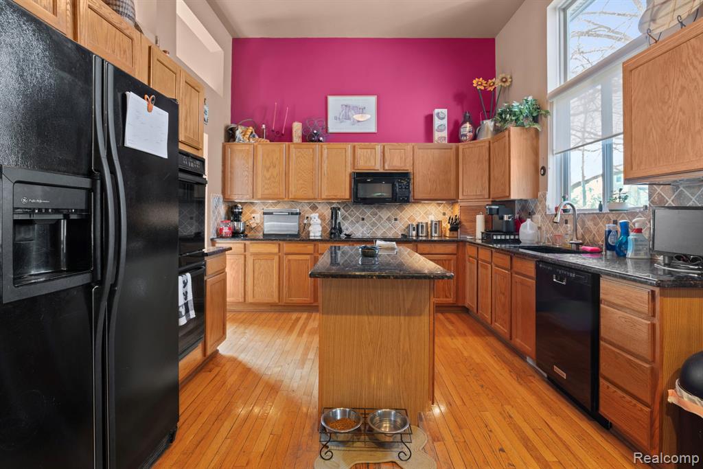 40700 Kingsley Lane, Novi, MI 48377 — Photo 8