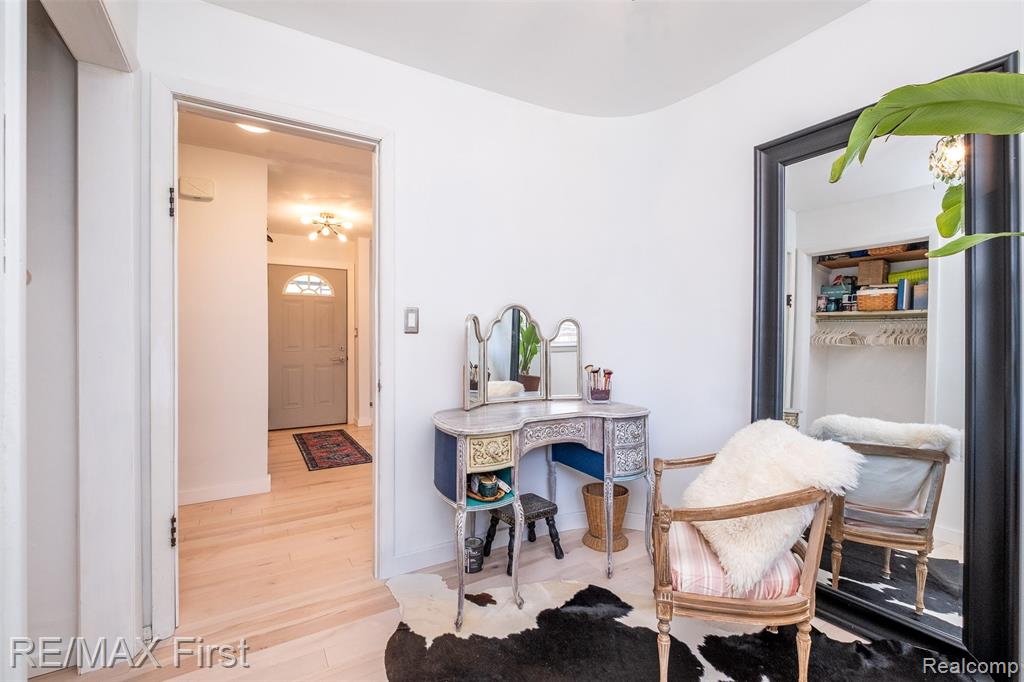 905 W Parker Avenue, Madison Heights, MI 48071 — Photo 42