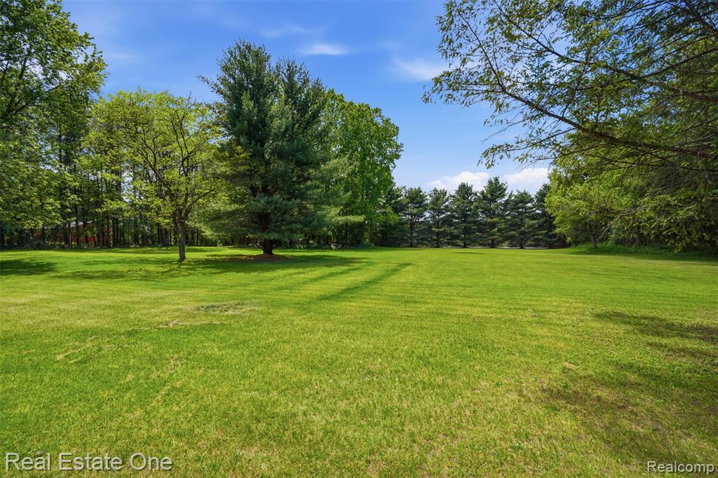 1765 Rowe Road, Milford, MI 48380 — Photo 45