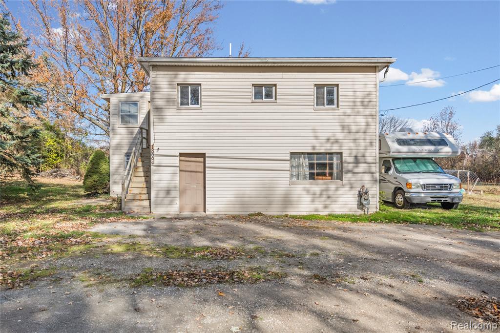18676 Vreeland Road, Woodhaven, MI 48183 — Photo 24
