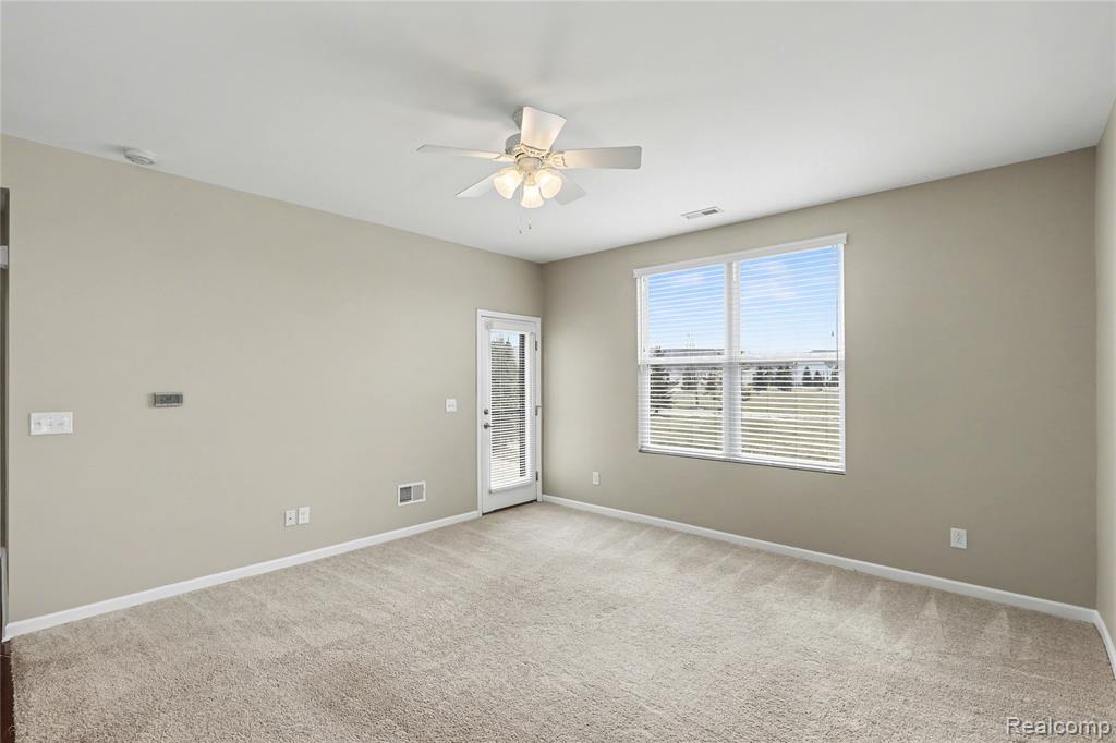 9444 Saint Andrews Drive, Grand Blanc, MI 48439 — Photo 8