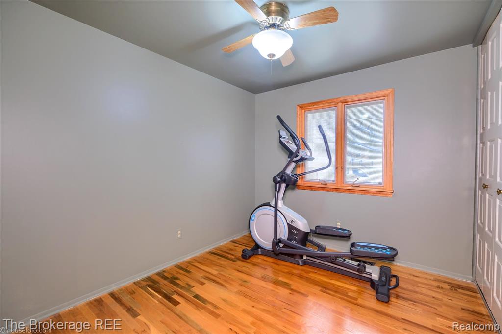 418 Windmill Point Drive, Flushing, MI 48433 — Photo 22