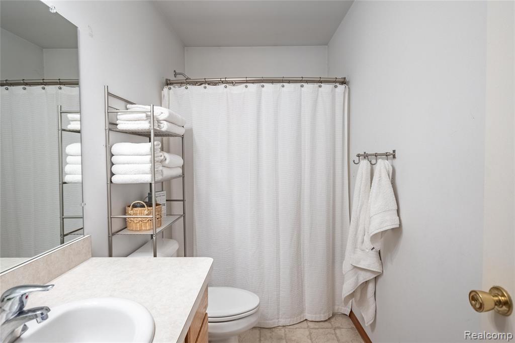 597 Cardigan Court, Saline, MI 48176 — Photo 38