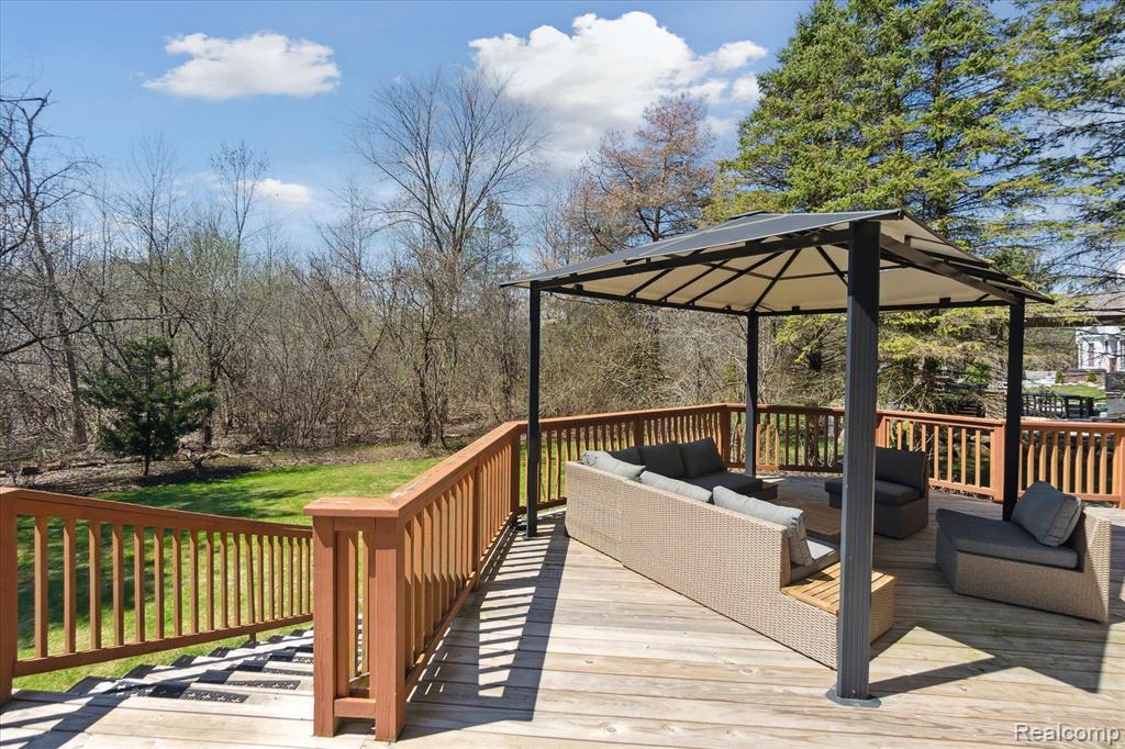 6808 OAKHURST RIDGE Road, Clarkston, MI 48348 — Photo 47
