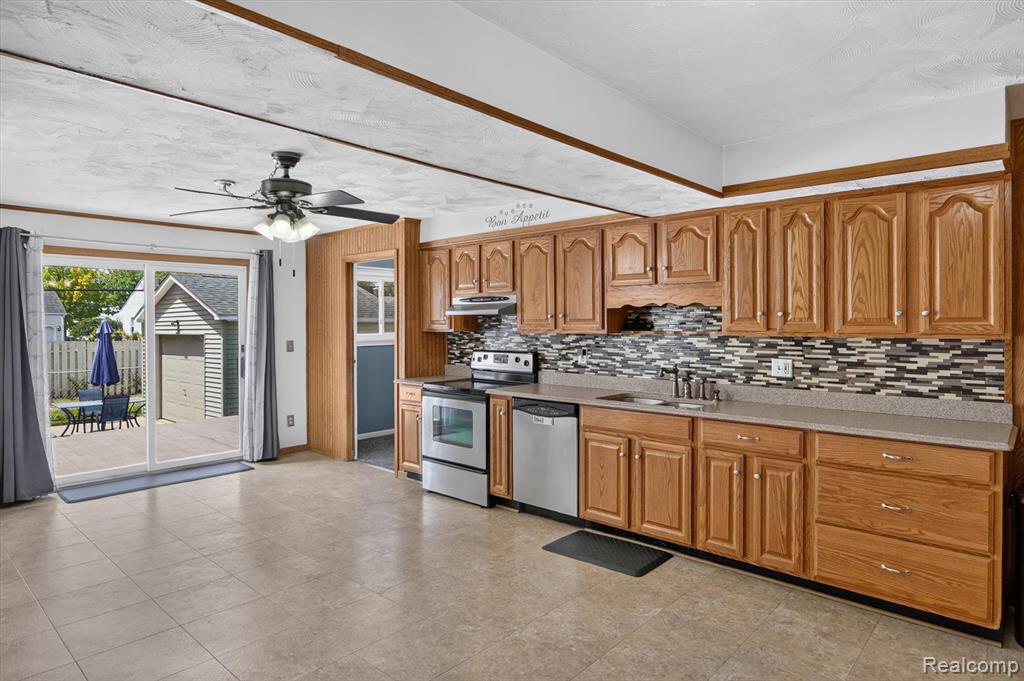 672 8th Street, Wyandotte, MI 48192 — Photo 15