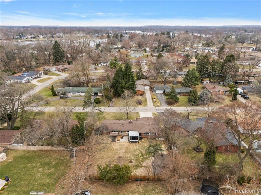 2068 GLENCOVE Road, Wolverine Lake, MI 48390 — Photo 42