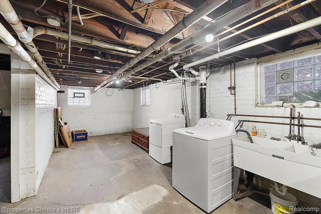 829 Beaconsfield Ave, Grosse Pointe Park, MI 48230 — Photo 40
