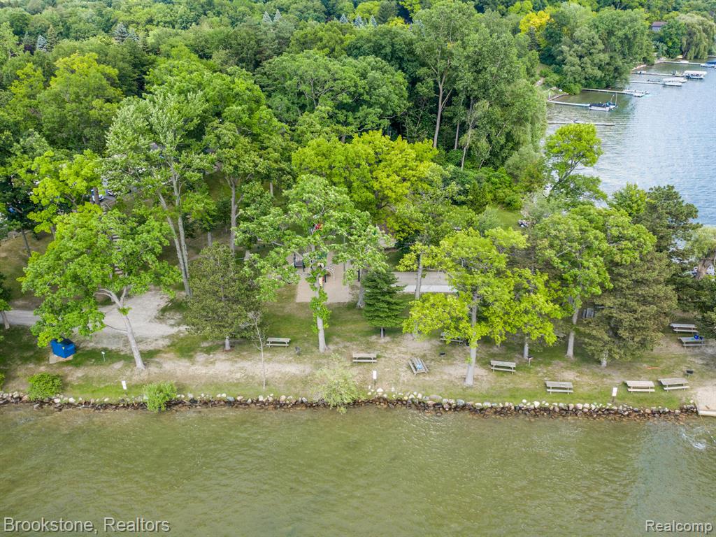 7369 Sweetbriar, West Bloomfield, MI 48324 — Photo 28