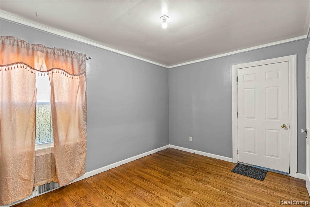 7642 Normile Street, Dearborn, MI 48126 — Photo 16