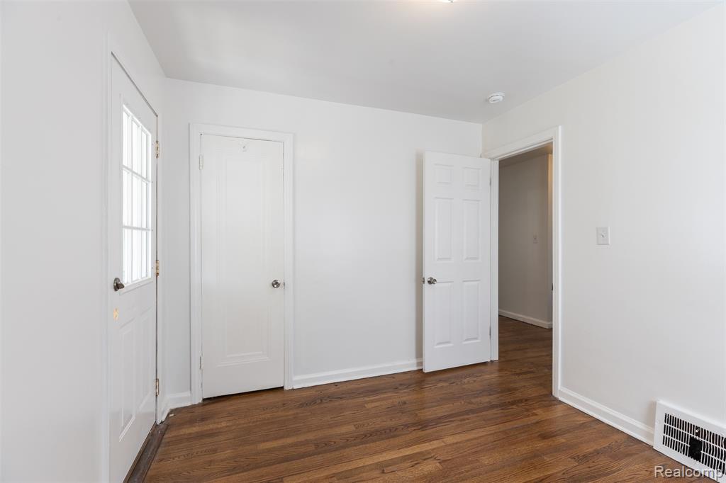 613 Riverbank Street, Lincoln Park, MI 48146 — Photo 14