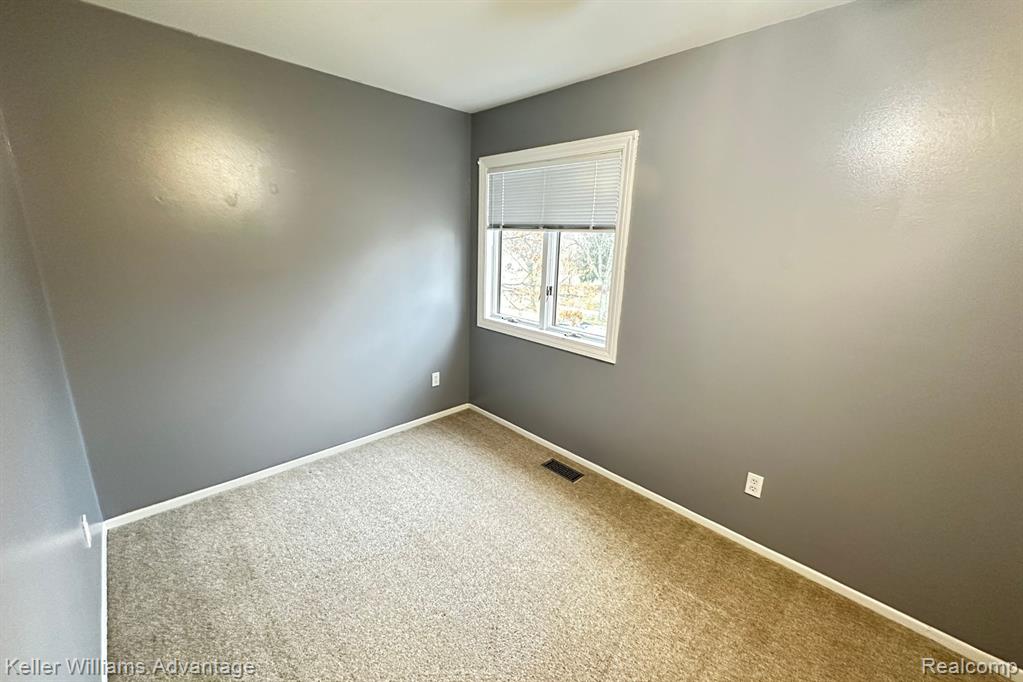 24502 Simmons Drive, Novi, MI — Photo 21