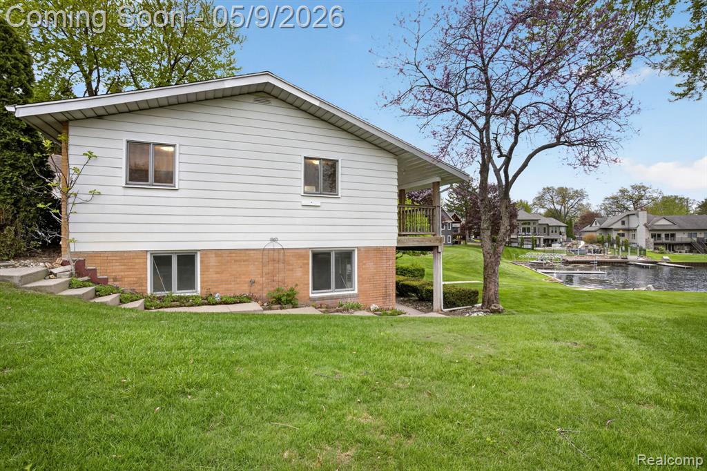 1365 Blue Water Drive, Fenton, MI 48430 — Photo 61