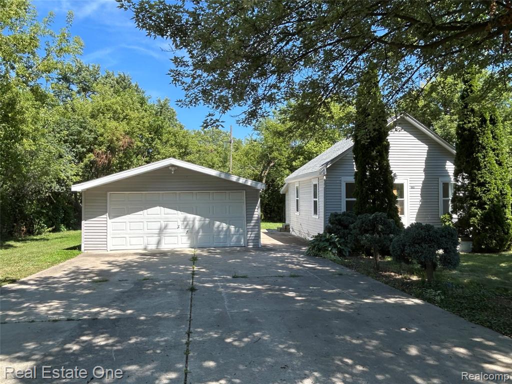 458 Kenilworth Avenue, Pontiac, MI 48342 — Photo 2