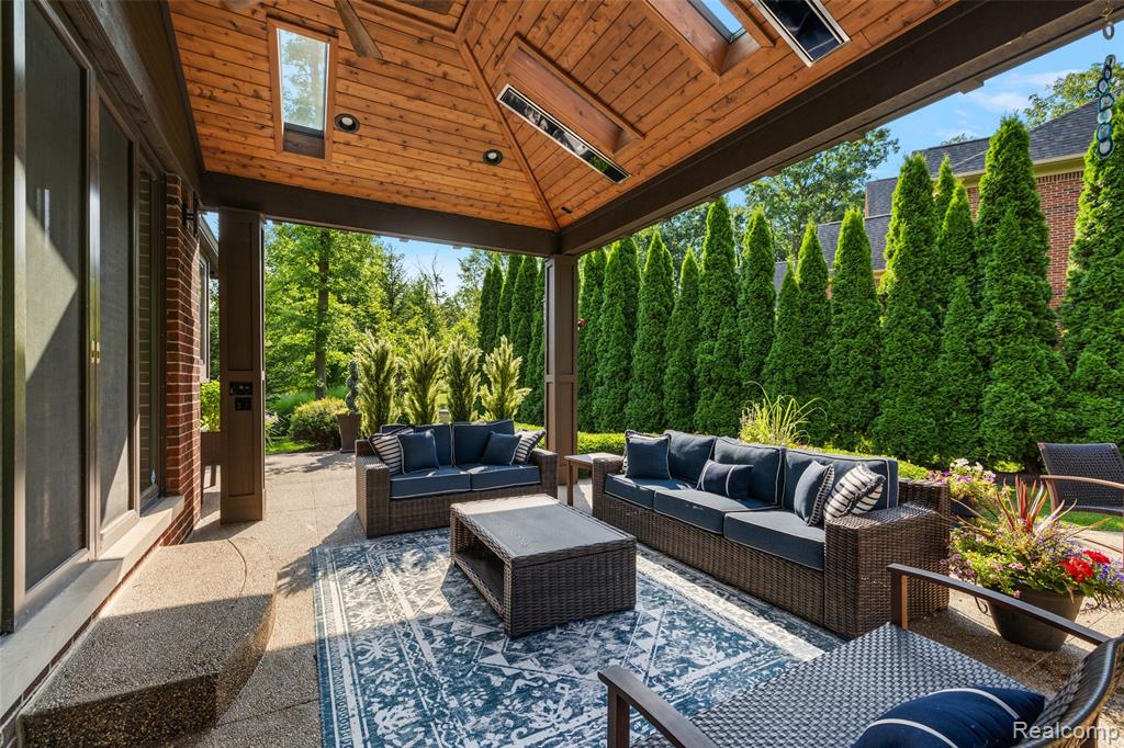 3071 Emeraude Court, Rochester, MI 48306 — Photo 5
