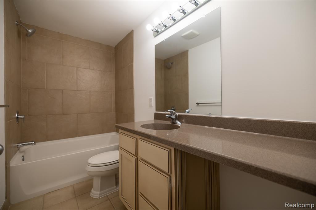 9172 Millward Avenue, White Lake, MI — Photo 11