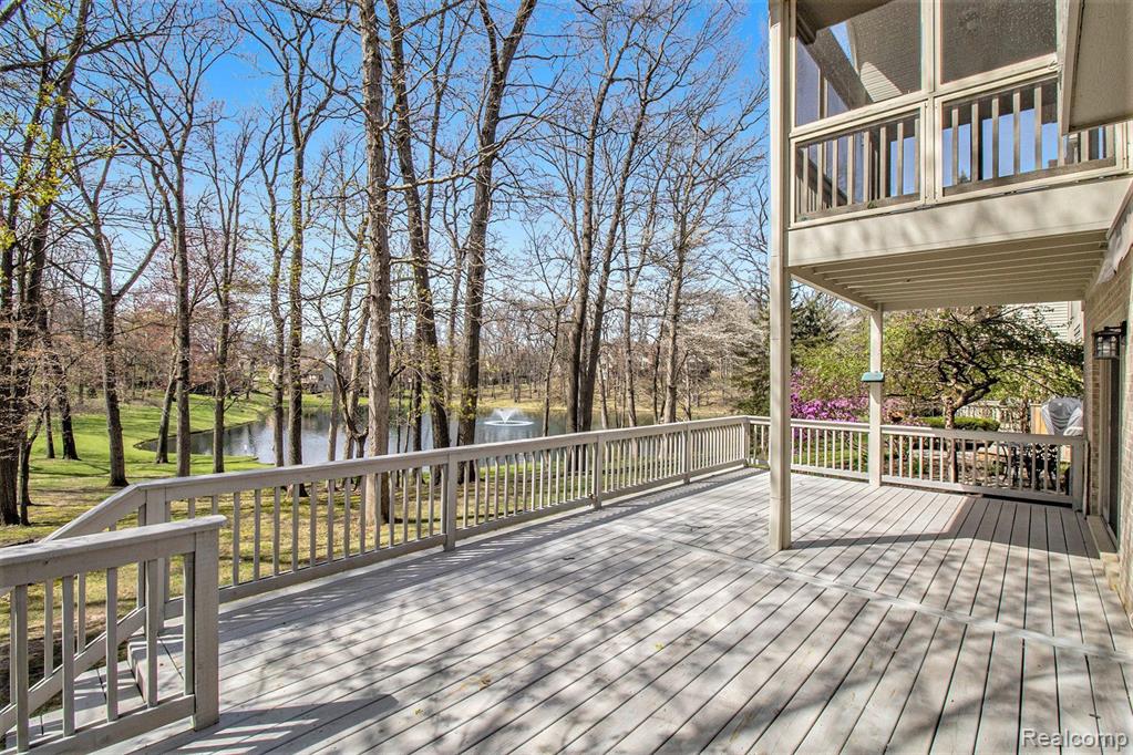 4592 GLEN EAGLES Drive, Brighton, MI 48116 — Photo 35