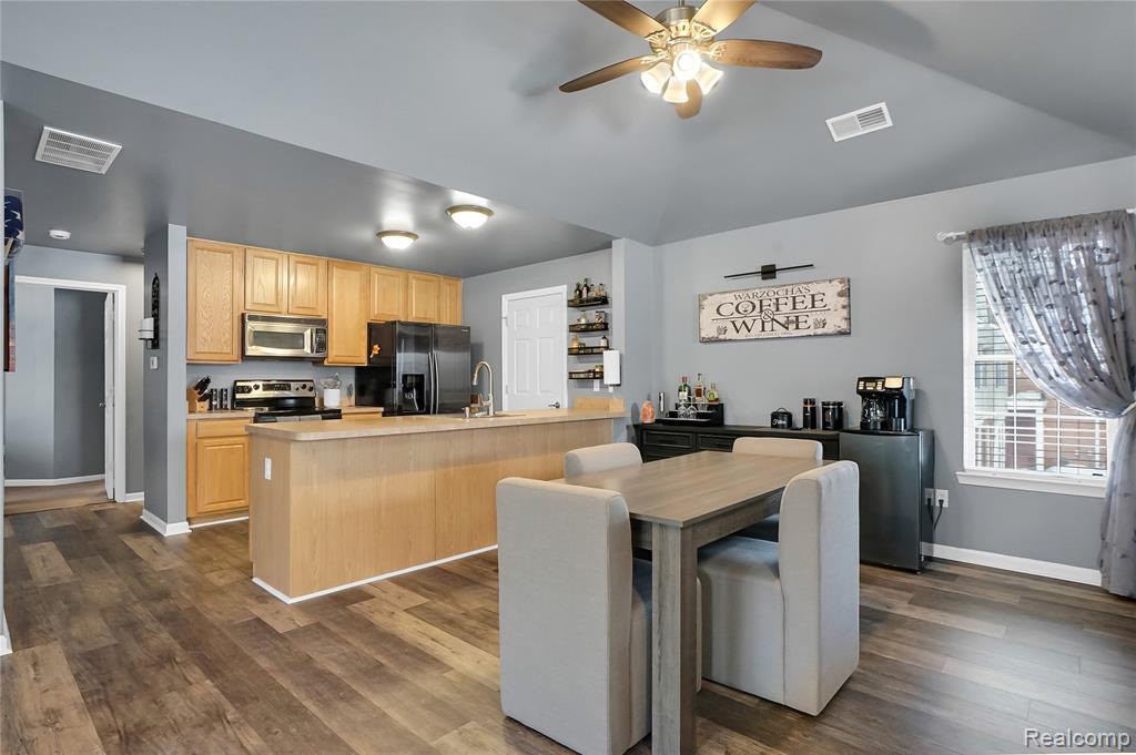3346 Kneeland Circle, Howell, MI 48843 — Photo 9