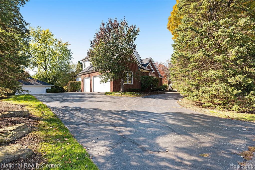 6370 ORION Road, Rochester Hills, MI 48306 — Photo 37