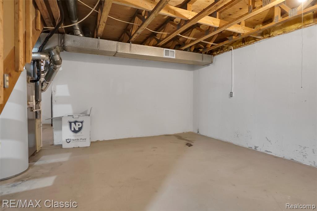 41498 Cornell Drive, Novi, MI — Photo 29