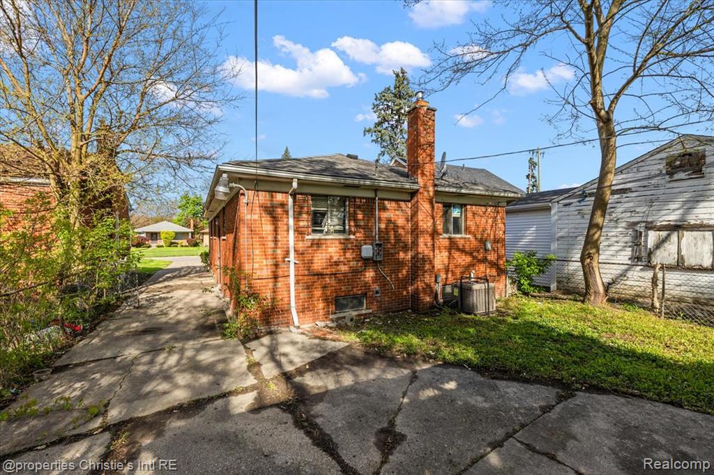 18104 Runyon Street, Detroit, MI 48234 — Photo 30