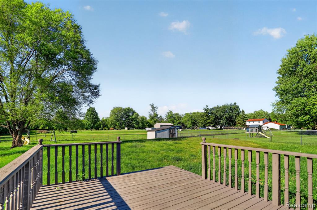 4050 Thompson Road, Linden, MI 48451 — Photo 3