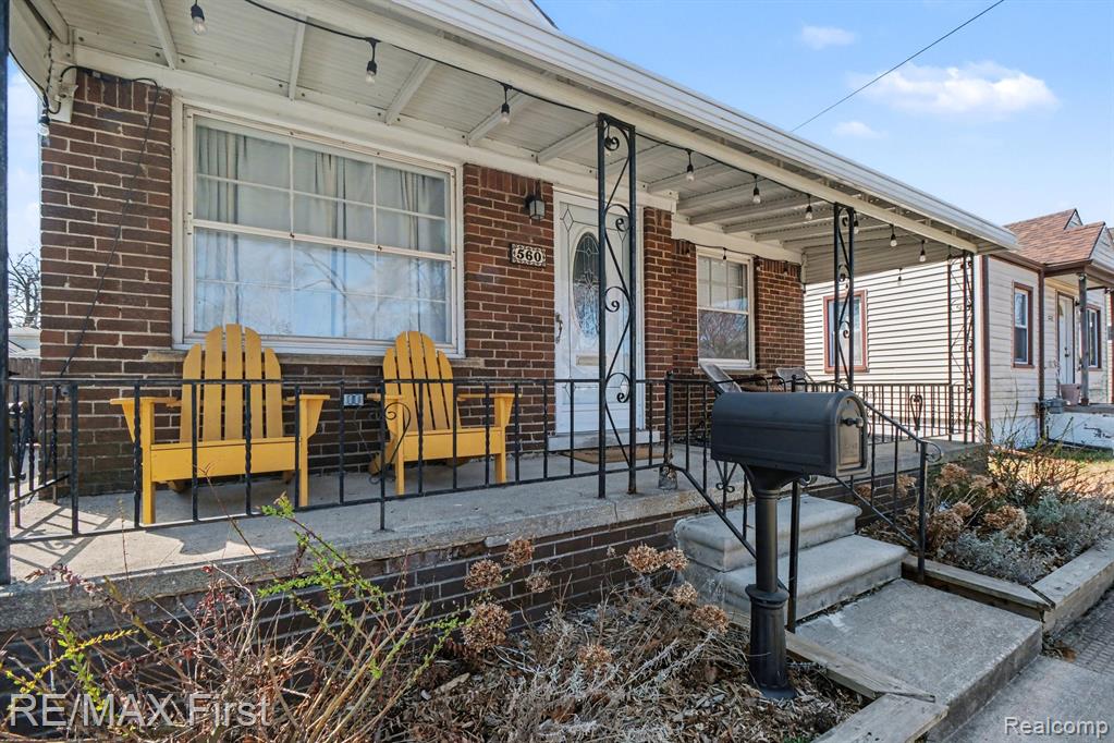 560 E Oakridge Street, Ferndale, MI 48220 — Photo 5