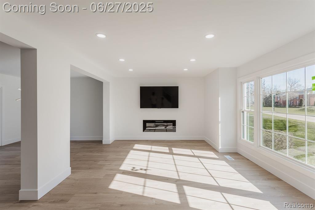 4054 ANTIQUE Lane, Bloomfield Hills, MI 48302 — Photo 6