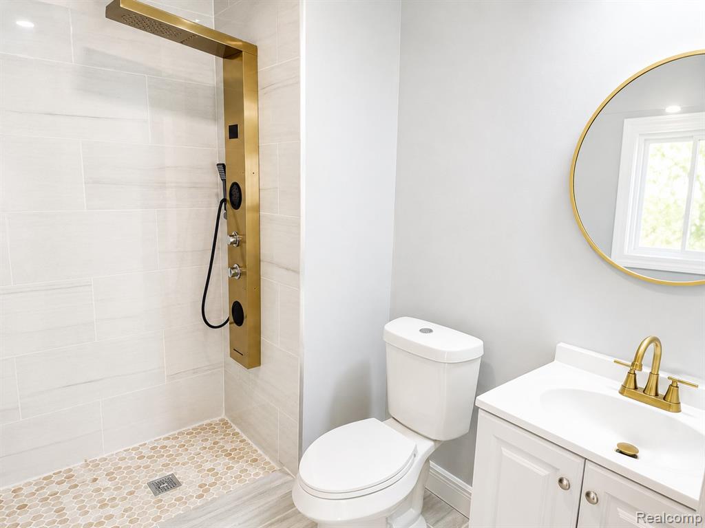 8463 Paige Avenue, Warren, MI 48089 — Photo 15