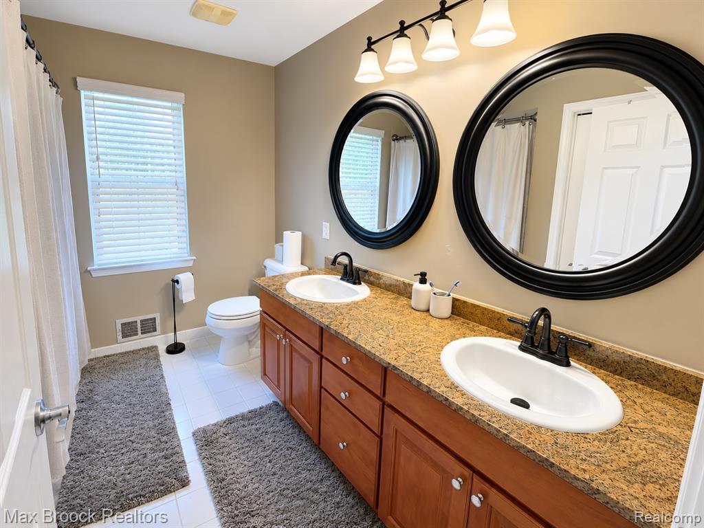 3238 Terra Court, Wixom, MI 48393 — Photo 16