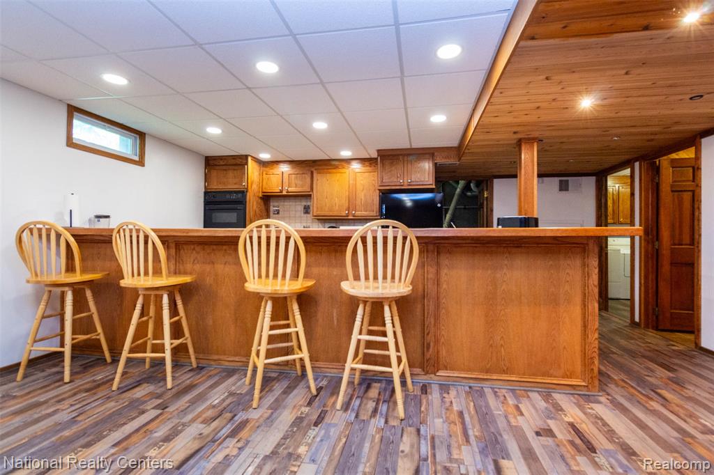 8706 Buckland Drive, South Lyon, MI 48178 — Photo 36