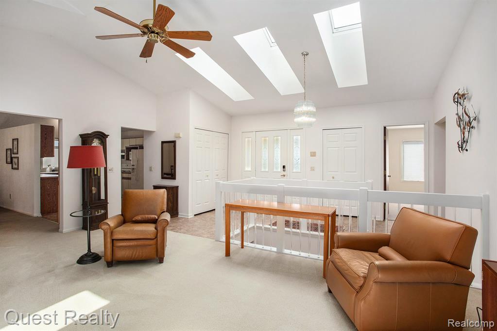 5780 Point Of The Woods Drive, West Bloomfield, MI 48324 — Photo 4