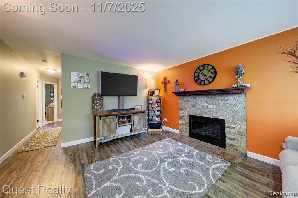 9013 Oporto Street, Livonia, MI 48150 — Photo 5