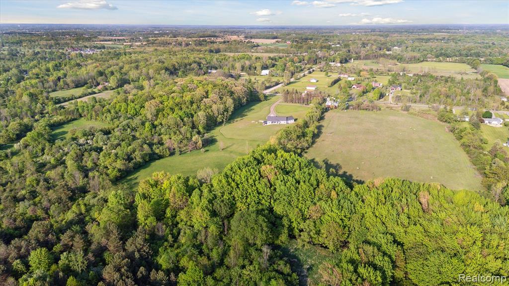 5330 VASSAR Road, Grand Blanc, MI 48439 — Photo 58