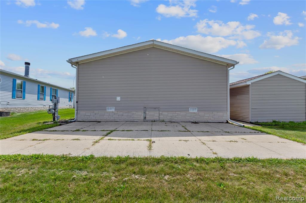 4472 Wynnwood Drive, Howell, MI 48843 — Photo 37