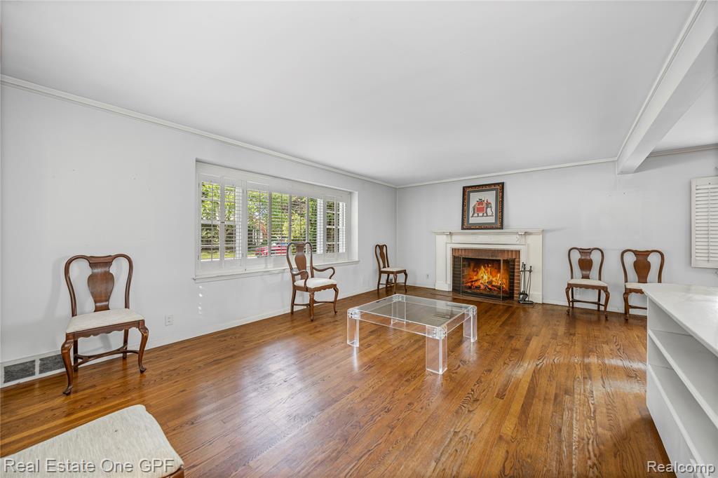438 Colonial Court, Grosse Pointe Farms, MI 48236 — Photo 3