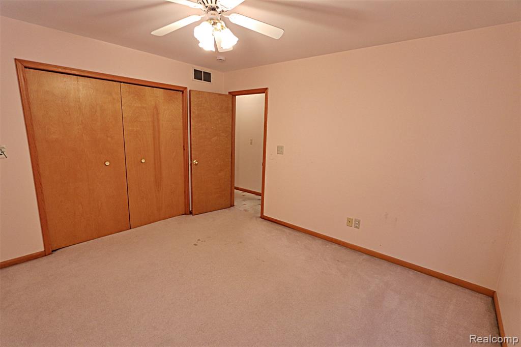 6964 Norborne Avenue, Dearborn Heights, MI 48127 — Photo 36
