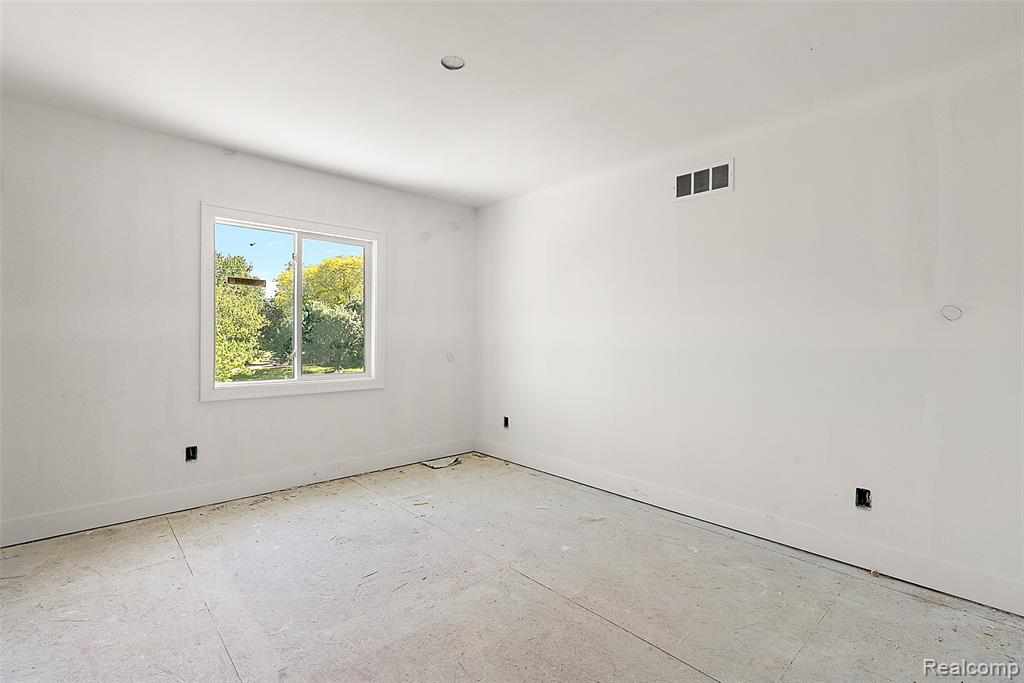 60637 Schoenherr Road Road, Washington, MI — Photo 25