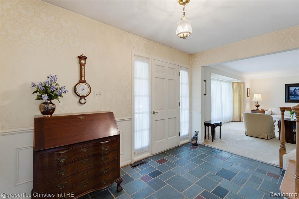 5600 Woodwind Drive, Bloomfield Hills, MI 48301 — Photo 3