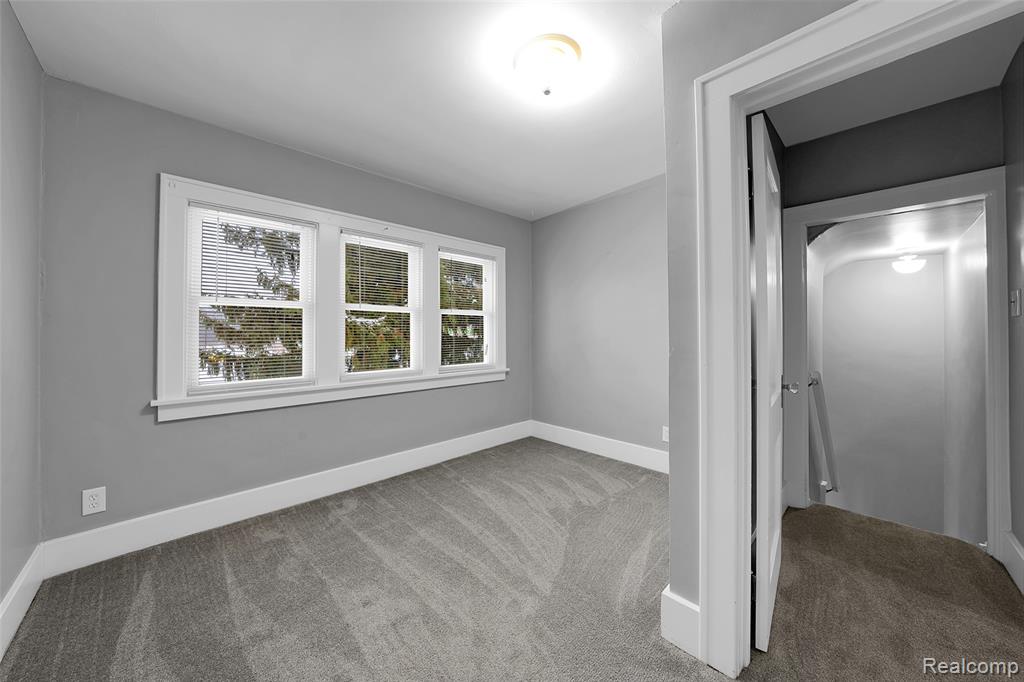 433 N Saginaw Street, Holly, MI 48442 — Photo 31