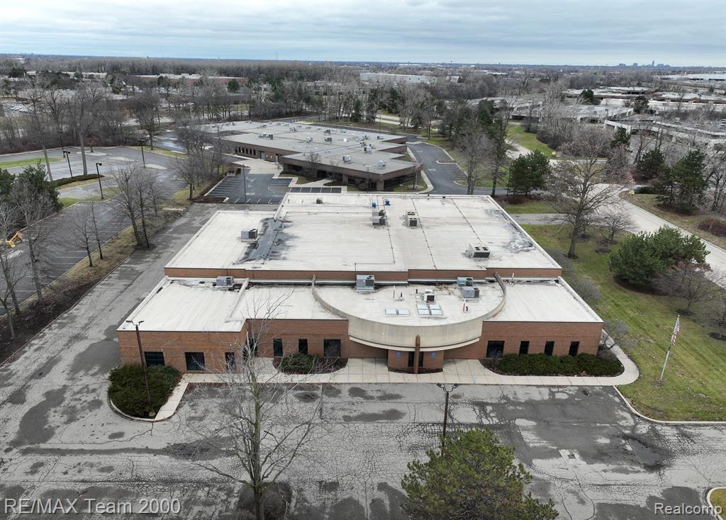 15162 S Commerce Drive, Dearborn, MI 48120