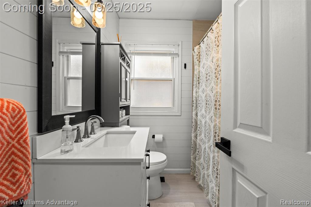 15858 Kirkshire Avenue, Beverly Hills, MI 48025 — Photo 10
